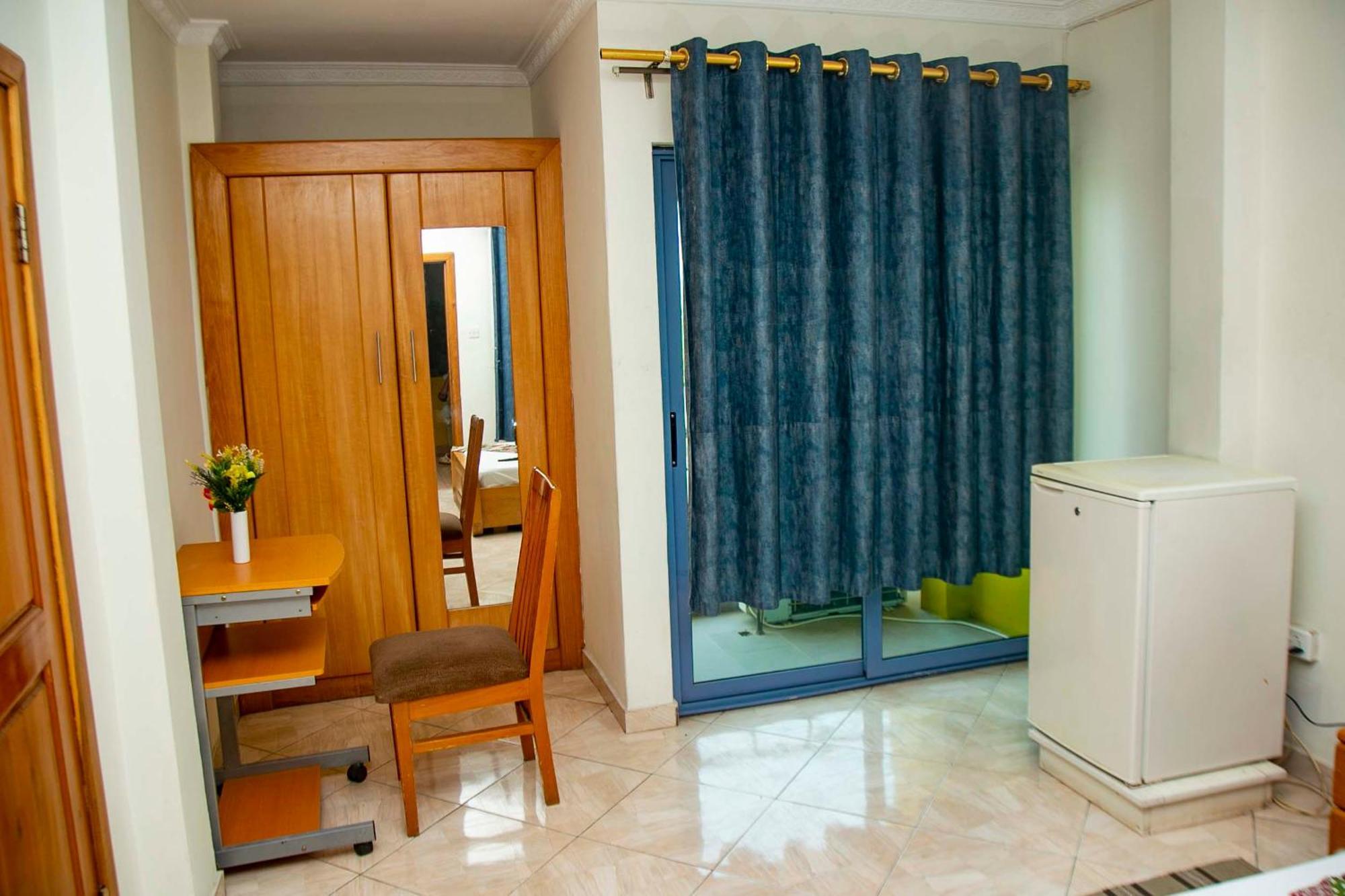 Brookvale Hotel Weija Exterior photo